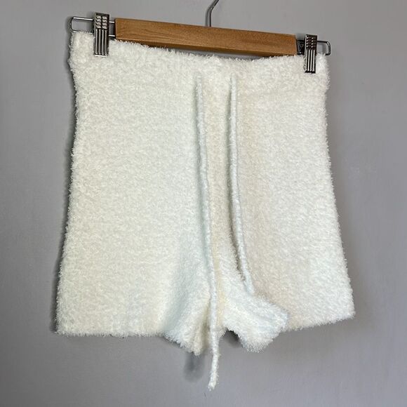 NWT Garage White Soft Fuzzy Shorts - Picture 6 of 11